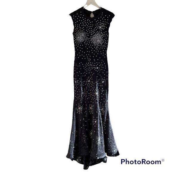 Avery G Formal Gown Size 8 - Picture 1 of 9